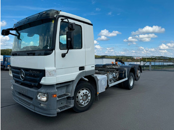 Kabiinišassiiga veoauto MERCEDES-BENZ Actros 2532