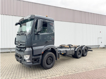 Kabiinišassiiga veoauto MERCEDES-BENZ Arocs 2651