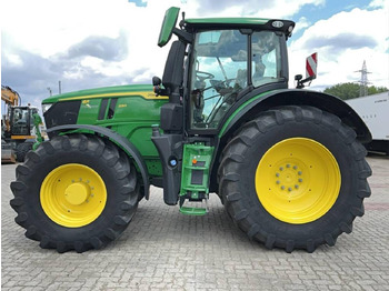 Traktor JOHN DEERE 6R 230