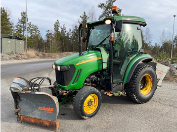 Traktor JOHN DEERE 3720