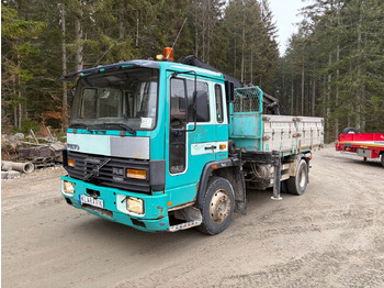 Kraanaga veoauto VOLVO FL