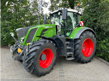 Traktor FENDT 828 Vario