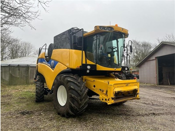 Kombain NEW HOLLAND CX series