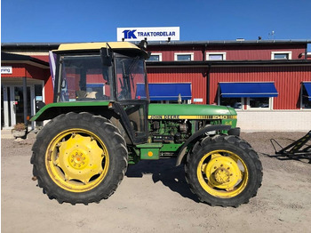 Traktor JOHN DEERE 2140