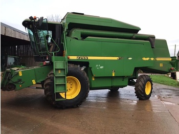 Kombain JOHN DEERE 2266