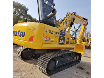 Lintekskavaator KOMATSU PC200-8