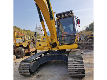 Lintekskavaator KOMATSU PC200-8