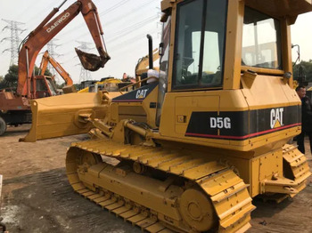 Buldooser CATERPILLAR D5H