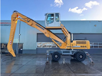 Jäätme-/ Tööstuslik käitleja LIEBHERR A 924