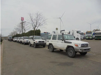 Auto TOYOTA Land Cruiser