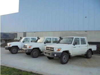 Auto TOYOTA Land Cruiser