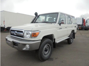 Auto TOYOTA Land Cruiser