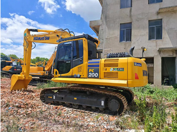 Lintekskavaator KOMATSU PC200-7