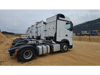 Sadulveok MERCEDES-BENZ Actros 1851