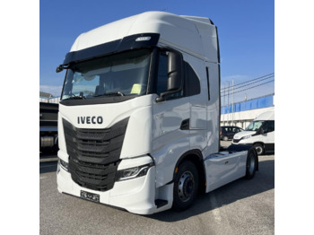 Sadulveok IVECO S-WAY