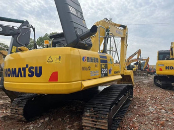 Miniekskavaator KOMATSU PC220-8