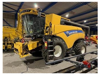 Kombain NEW HOLLAND CX series