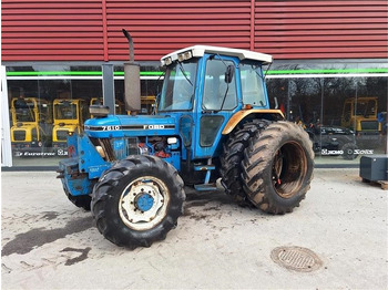 Traktor FORD