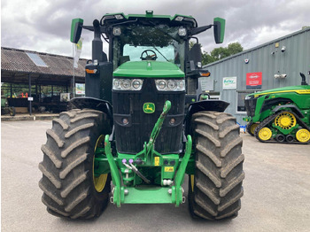 Uus Traktor John Deere 7R 270: pilt 2