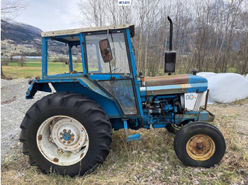 Traktor FORD