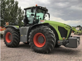 Traktor CLAAS Xerion 4000