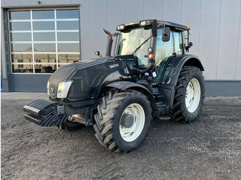 Traktor VALTRA T163