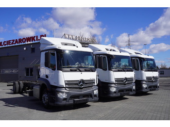 Kabiinišassiiga veoauto MERCEDES-BENZ Actros 1824