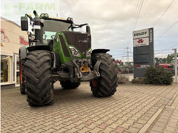 Traktor FENDT 828 Vario