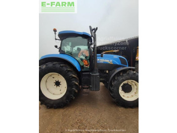 Traktor NEW HOLLAND T7.200