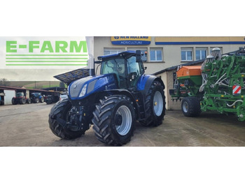 Traktor NEW HOLLAND T7