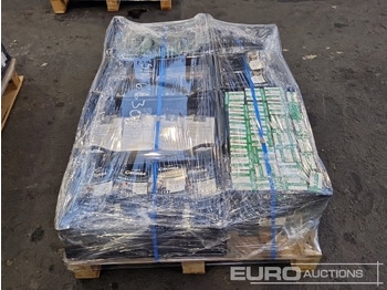 Ehitusseade Unused Pallet of Nitrile Gloves, Rat Traps, Lightbulbs, Fixclip Cable Straps, Measuring Glasses: pilt 2