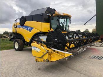 Kombain NEW HOLLAND CX series