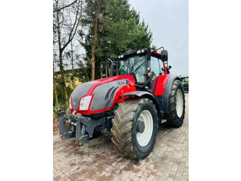 Traktor VALTRA T213