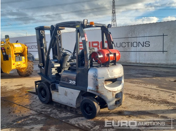 Kahveltõstuk 2016 UniCarriers U1D2A20LH Gas Forklift, 3 Stage Free Lift Mast, Side Shift, Forks: pilt 3