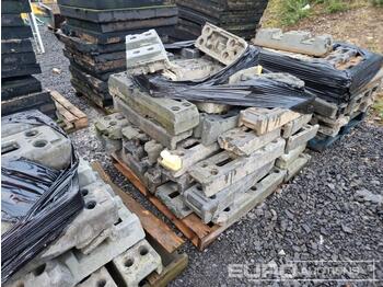 Ehitusseade Pallet of Heras Fencing Bases: pilt 1