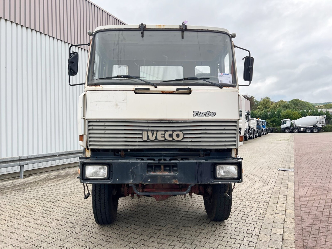 Kabiinišassiiga veoauto 260-34 AHW 6x6 260-34 AHW 6x6, V8, Manual, Full Steel: pilt 8