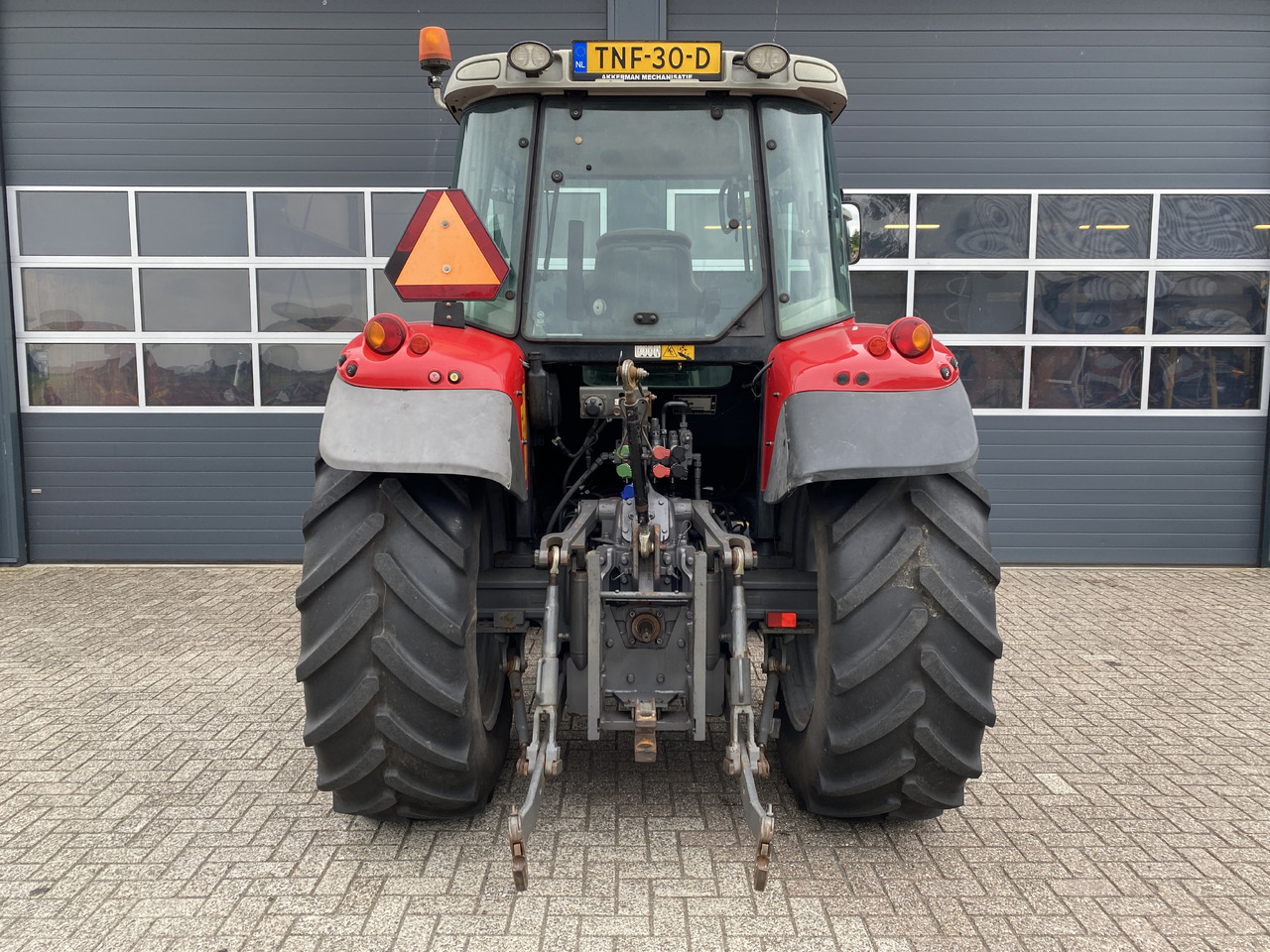 Traktor Massey Ferguson 5455 Dyna-4: pilt 6