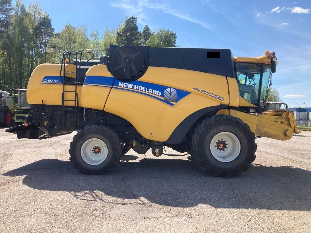 Kombain New Holland CX 8070: pilt 6