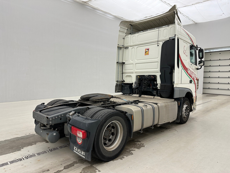 Sadulveok DAF XF 460 Space Cab: pilt 8