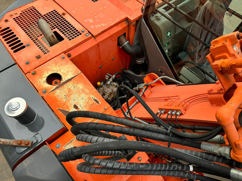 Lintekskavaator Hitachi ZX135US: pilt 20