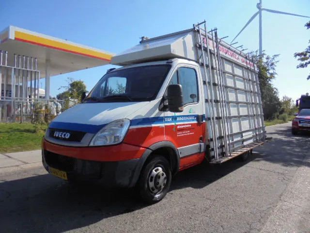 Tarbesõiduk Iveco Daily 40 40C15: pilt 1