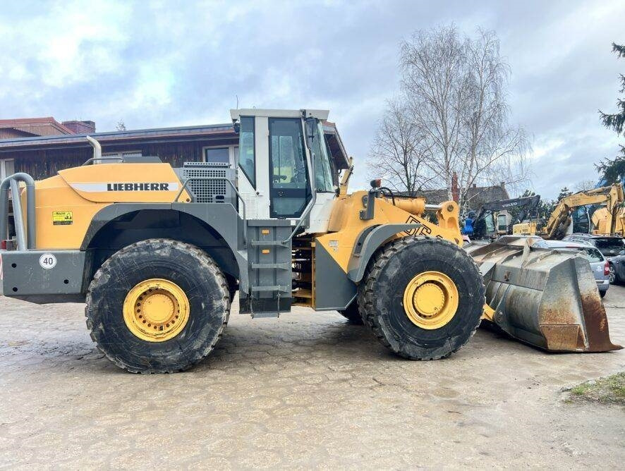 Rataslaadur Liebherr L564 NEW TIRES: pilt 6