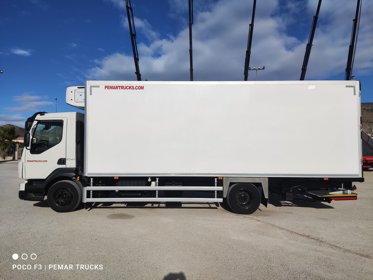 Külmutiga veoauto VOLVO FL 250 FRIGORIFICO 12T EURO 6: pilt 9