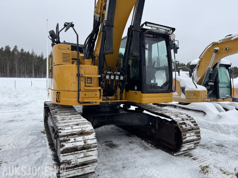 2018 Cat 335 FLCR GRAVEMASKIN, TILTROTATOR, 2 SKUFFER, SENTRALSMØRING, DIESEVARMER, GPS, HAMMERGLASS liising 2018 Cat 335 FLCR GRAVEMASKIN, TILTROTATOR, 2 SKUFFER, SENTRALSMØRING, DIESEVARMER, GPS, HAMMERGLASS: pilt 17