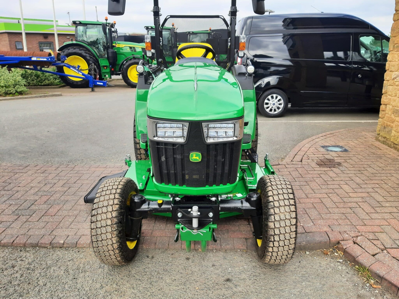 Uus Väiketraktor John Deere 2038R compact tractor: pilt 9