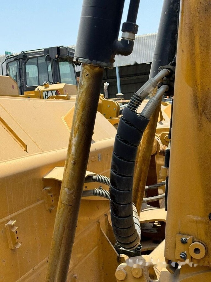 Buldooser Caterpillar D8: pilt 16