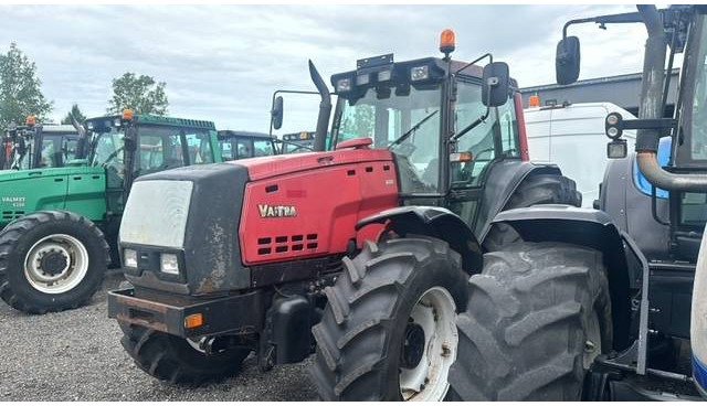 Traktor Valtra Valmet 8450, Voorasvering!: pilt 6