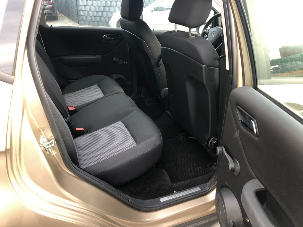 Auto Mercedes-Benz A 150 A -Klasse A 150: pilt 10