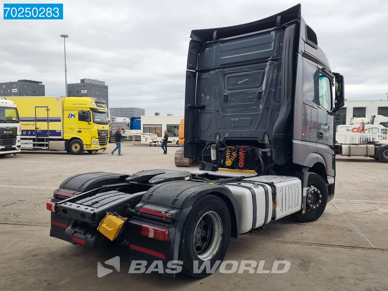 Sadulveok Mercedes-Benz Actros 1845 4X2 StreamSpace 2x Tanks: pilt 13