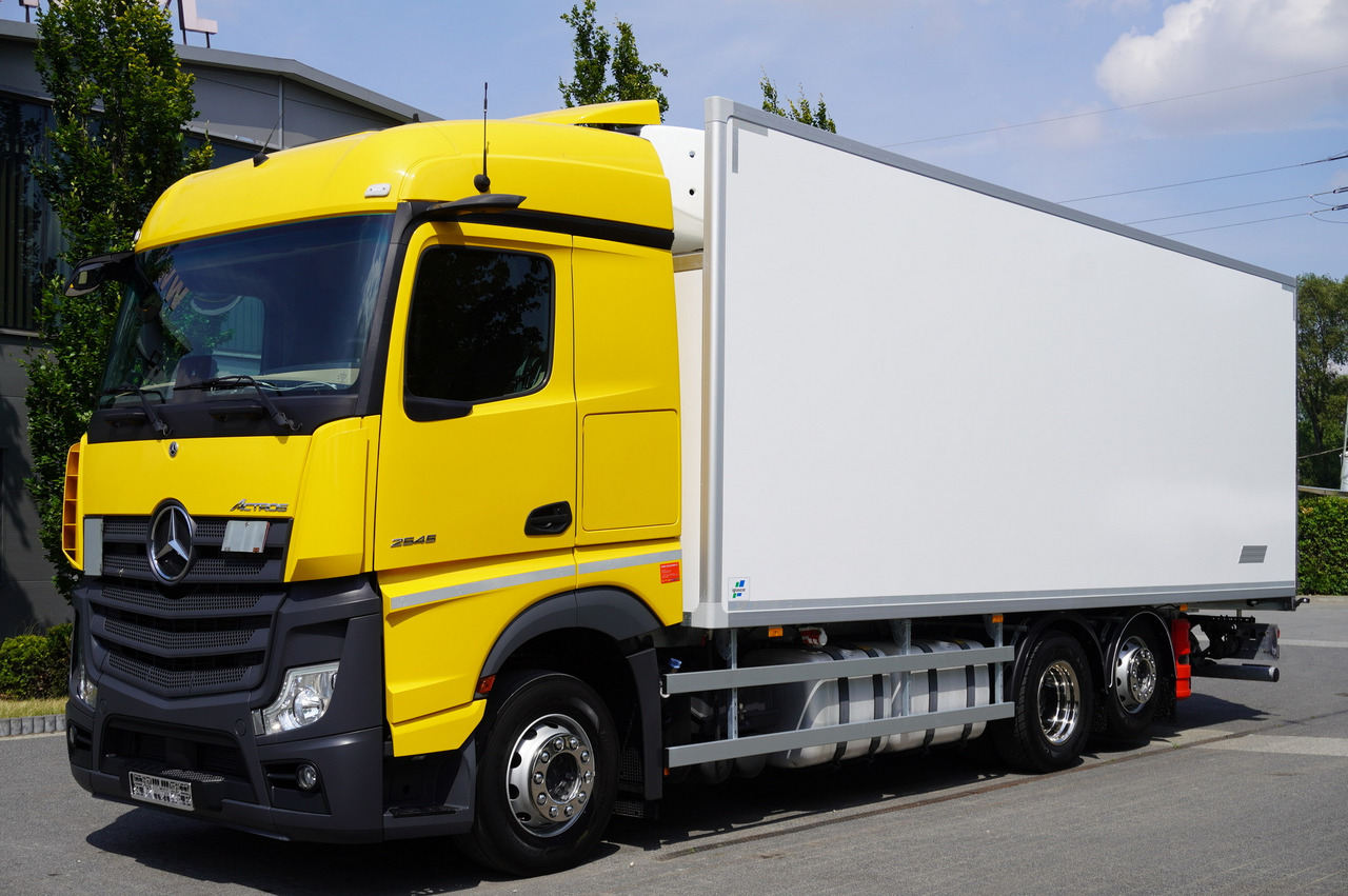 Uus Külmutiga veoauto MERCEDES-BENZ Actros 2545 MP5 6×2 E6 / NEW Igloocar refrigerator / 19 pallets / Carrier Supra 850: pilt 1